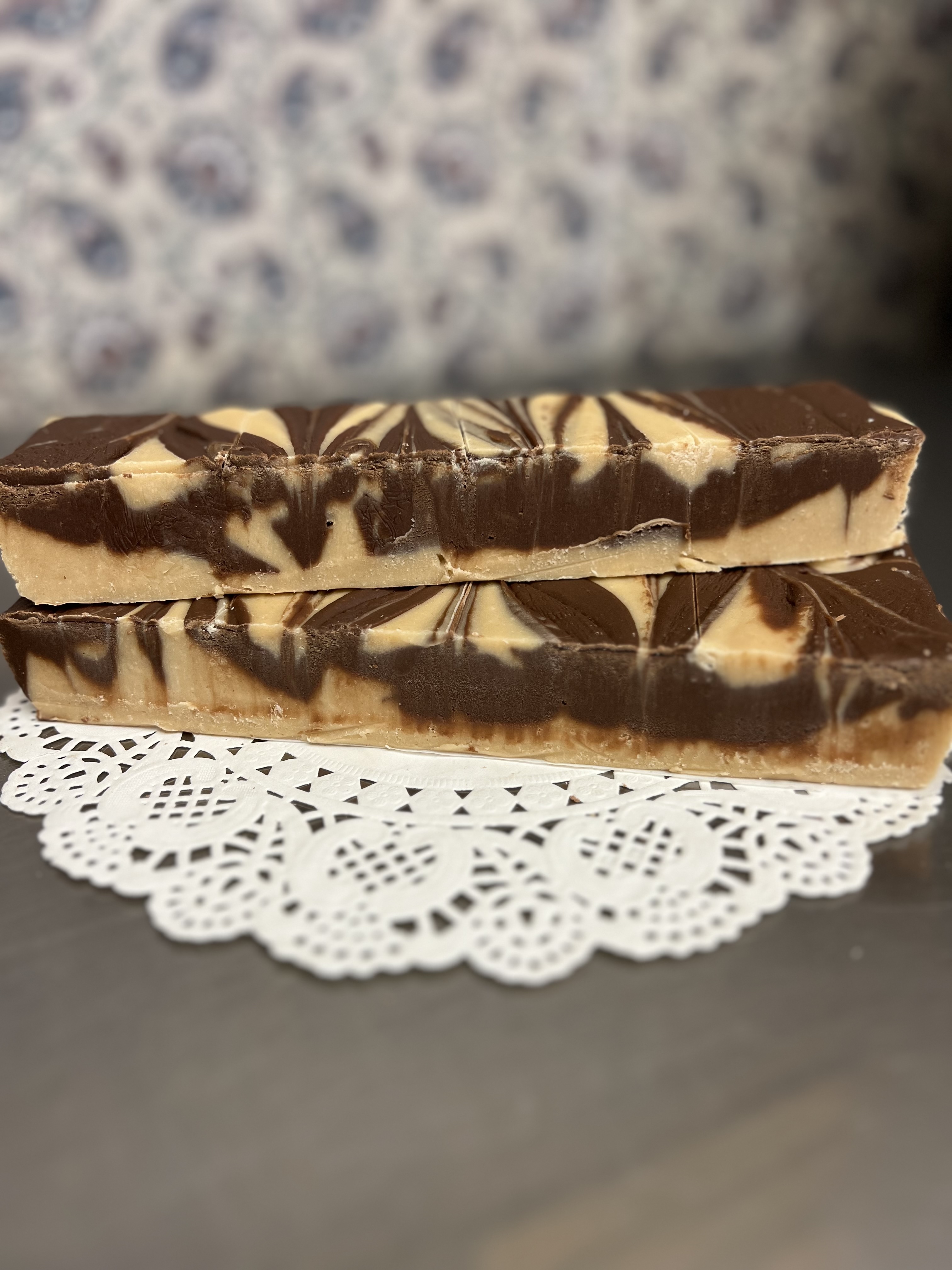 Peanut Butter Chocolate Fudge 1lb (4 squares)