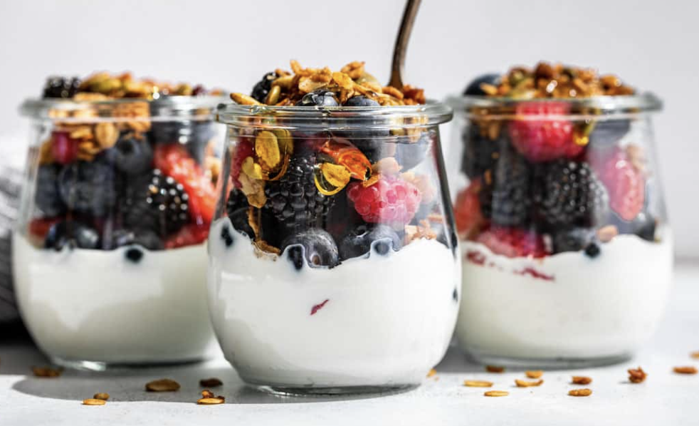Yogurt Pot - Granola & Berries