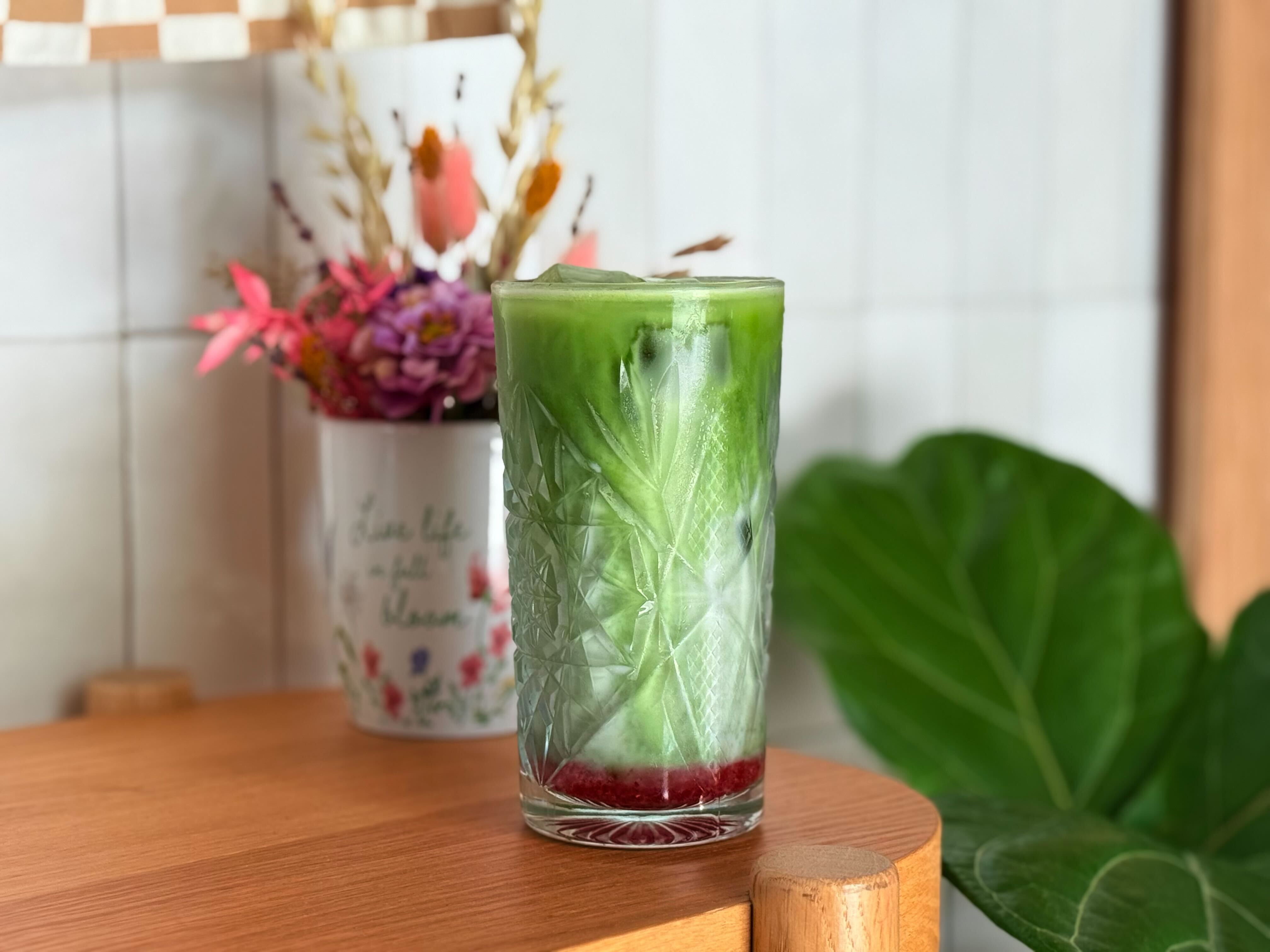 Strawberry Matcha - Buenas Coffee