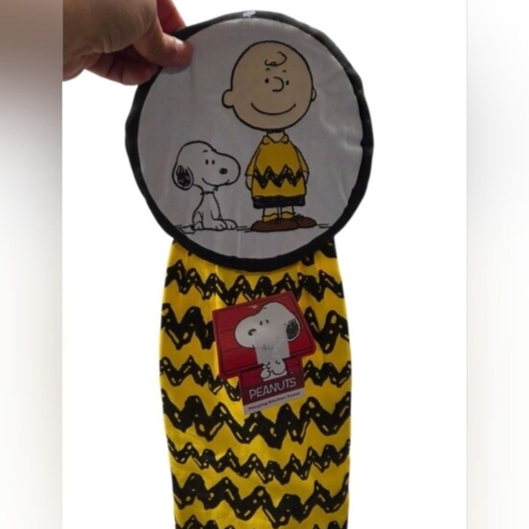 Peanuts Charlie Brown and Snoopy Hanging Kitchen Towel