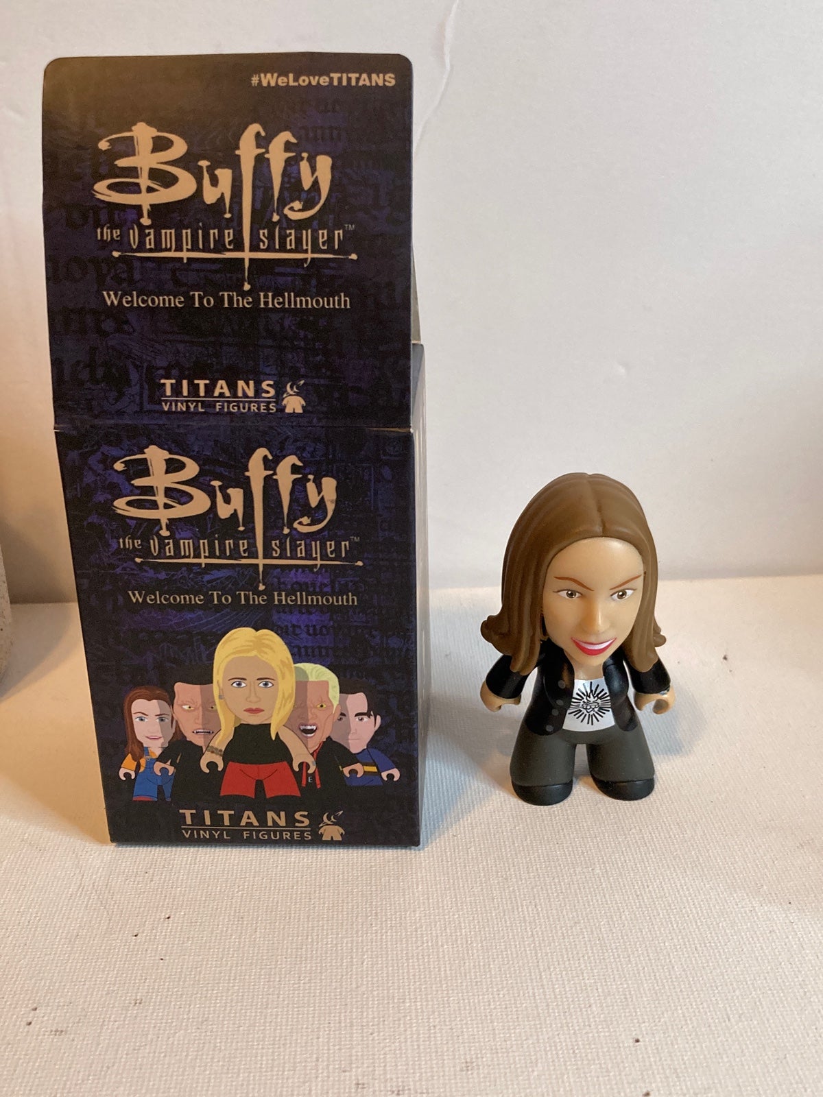 Buffy The Vampire Slayer Titans Vinyl Figure *FAITH* open box