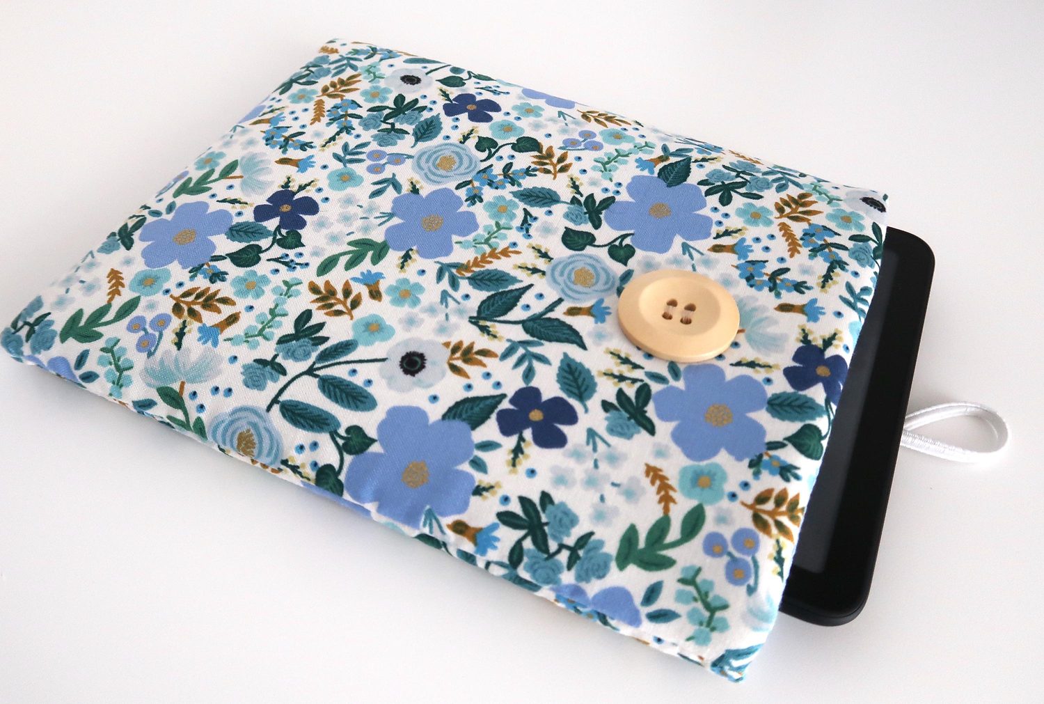 Kindle Paperwhite Cover – Garden Party Blue, photo 5 of 7