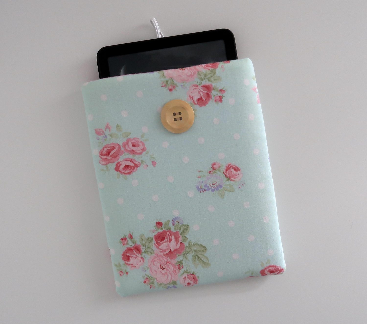 Kindle Paperwhite Cover – Rose Bouquet & Polka Dot, photo 3 of 5