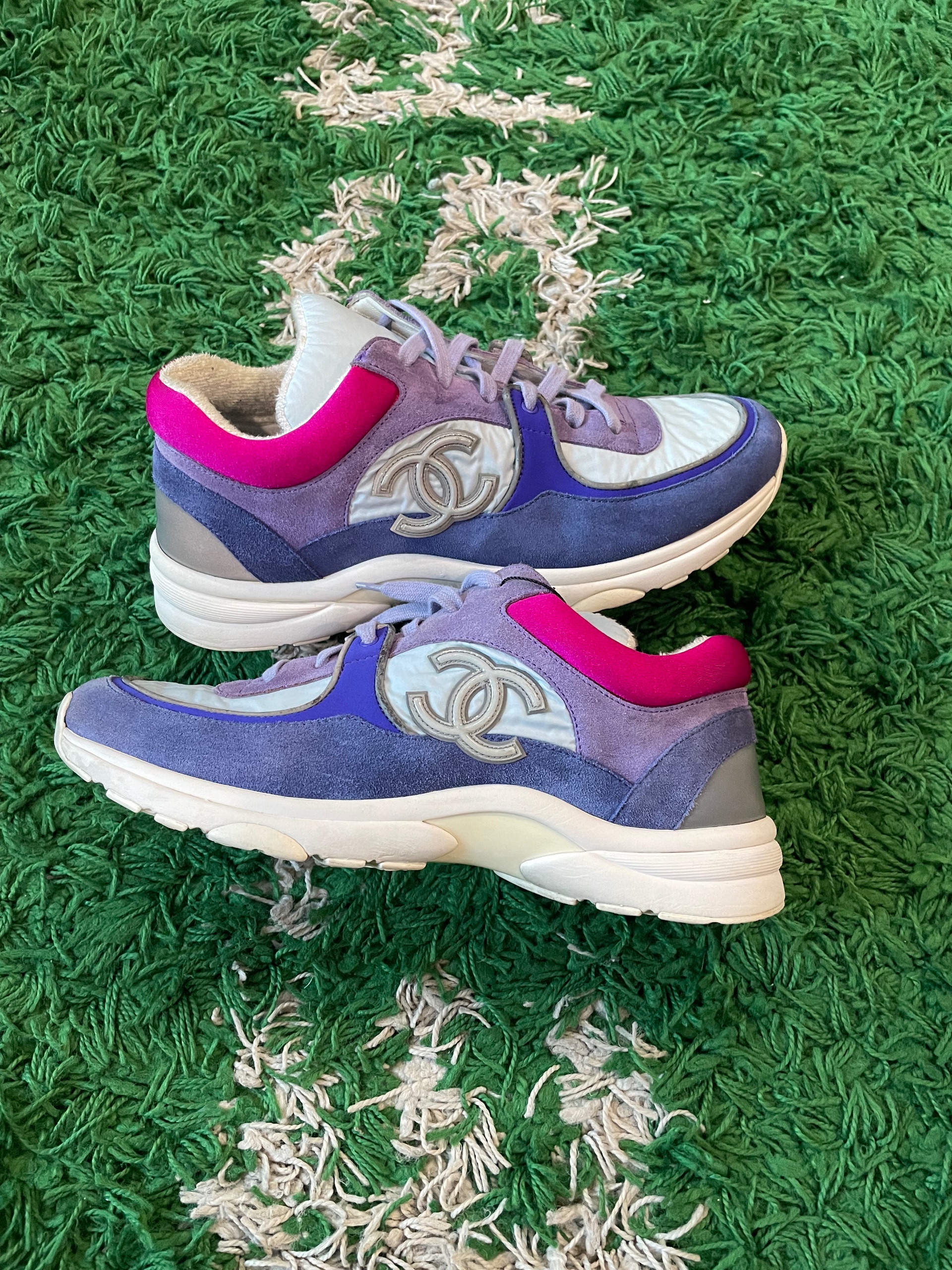 Chanel multi media suede runner sneakers cc logo size 41.5 (used)