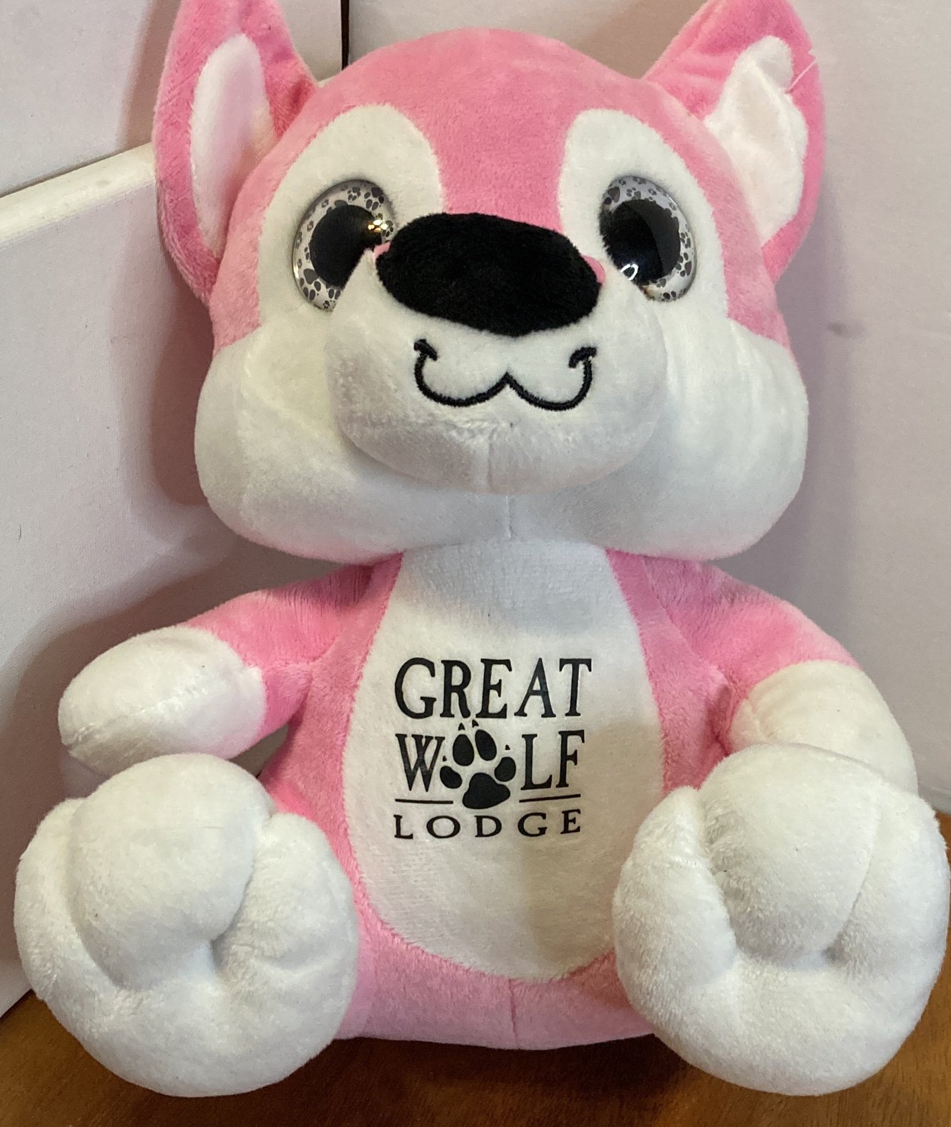 IDEAL TOYS DIRECT Great Wolf Lodge Pink & White 10" Plush Wolf