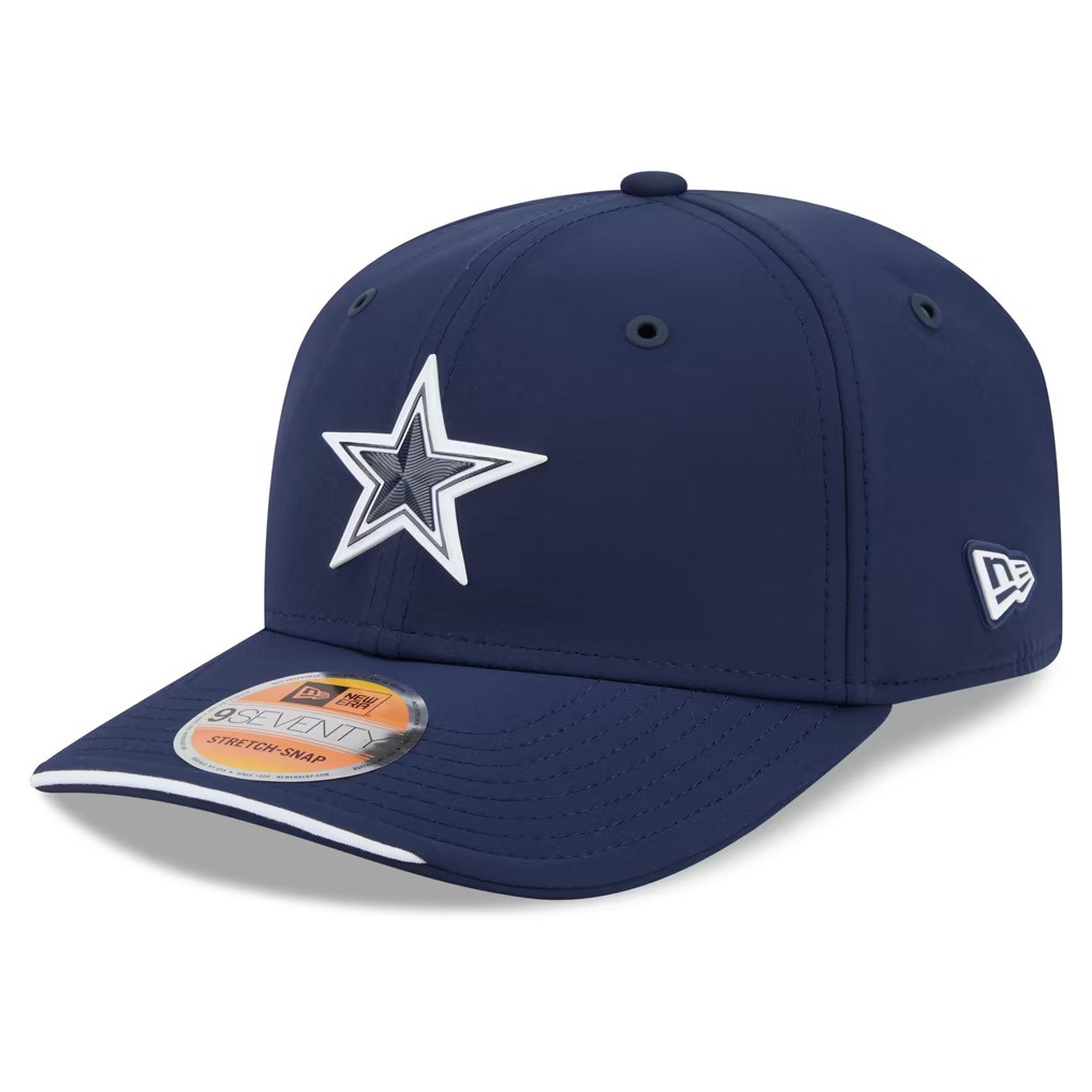Dallas Cowboys 2026 Navy Blue New Era 9SEVENTY Sideline Snapback Hat
