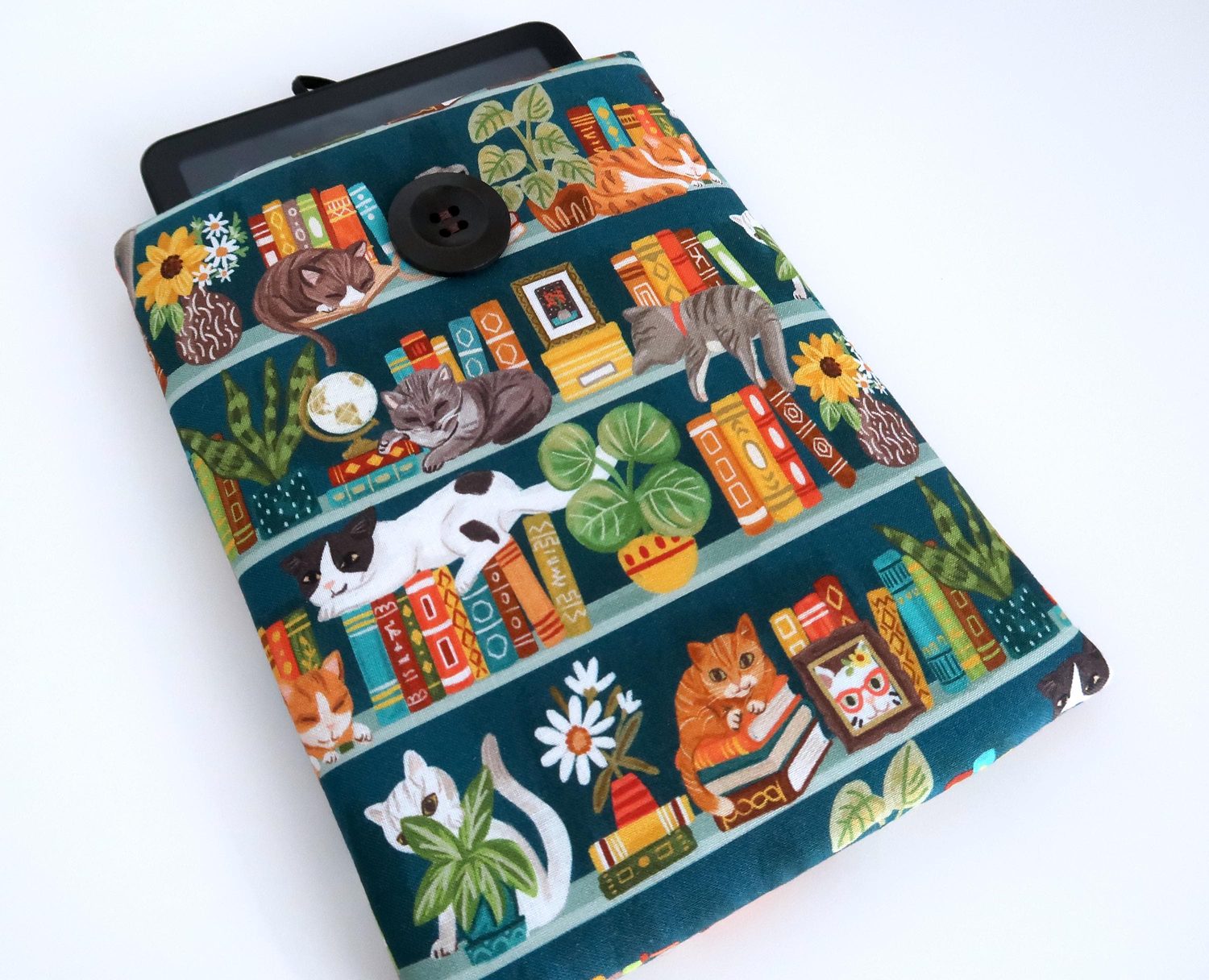Kindle Paperwhite Cover – Cat Bookshelf, photo 6 of 8