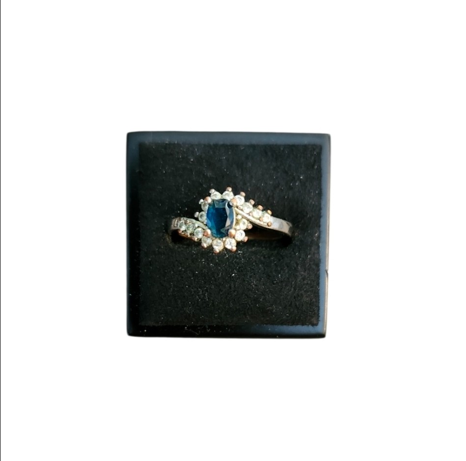 Size 6 925 Sterling Silver Oval Cut Sapphire Cubic Zirconia Halo Ring