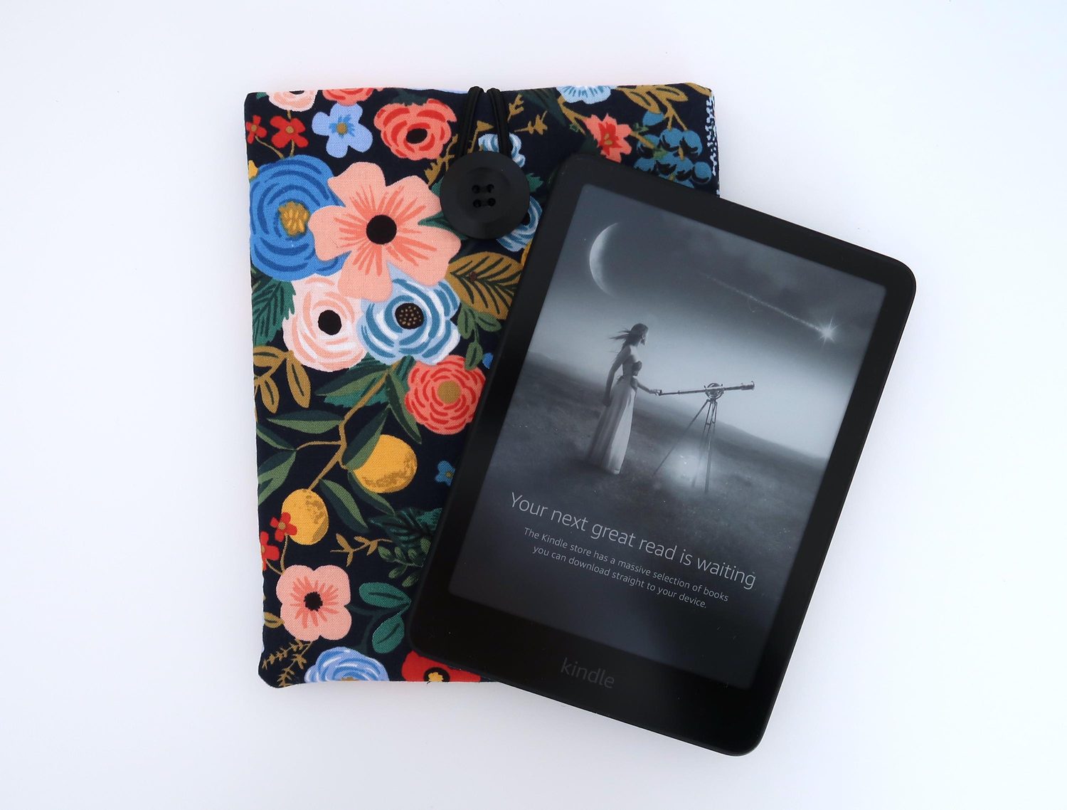 Kindle Paperwhite Cover – Garden Party Navy, photo 4 of 5