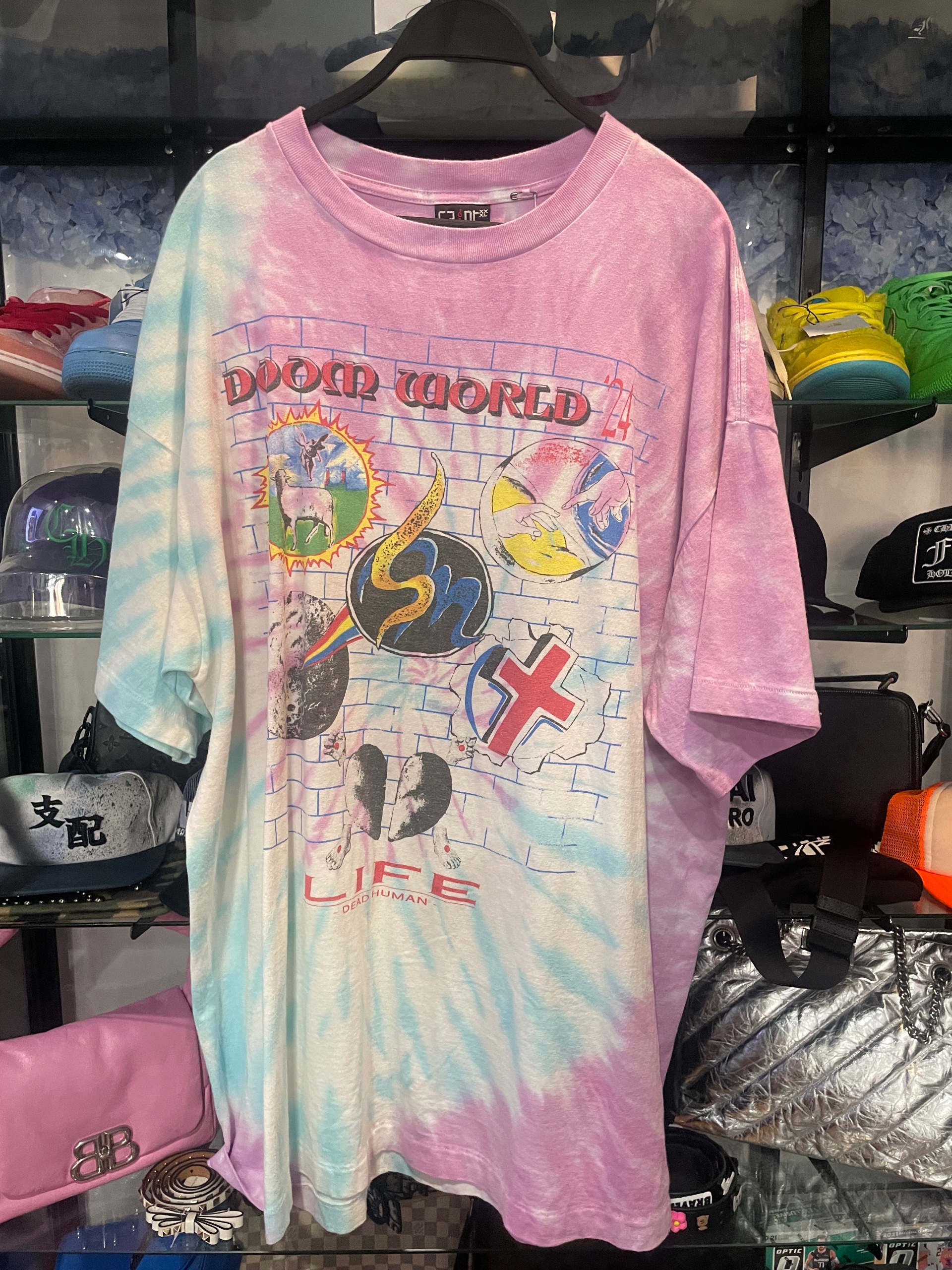 saint multicolor t-shit size xxxl (used)