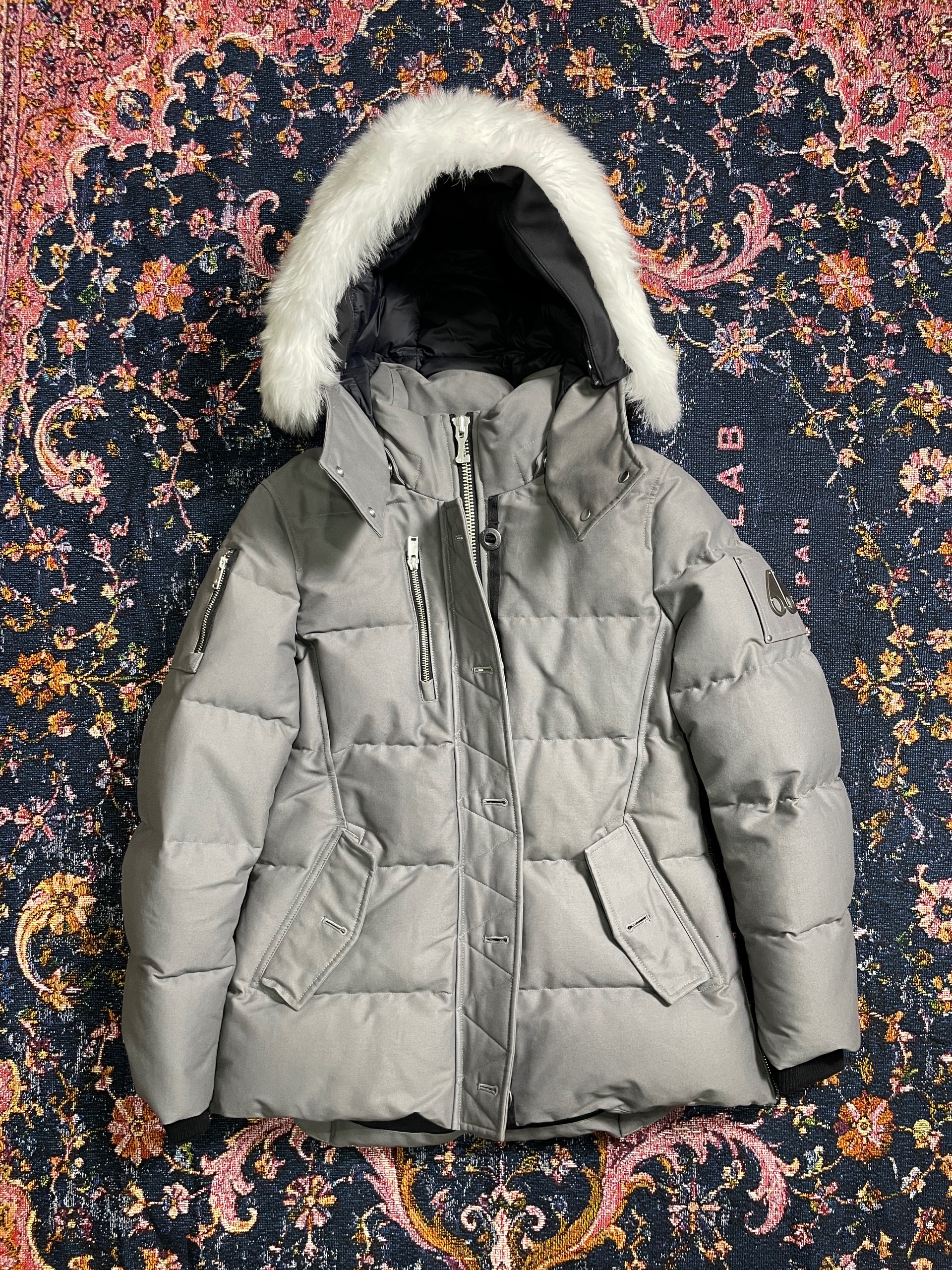 Moose Knuckles Women's Astoria Full Zip Hooded Puffer Jacket ( USED )