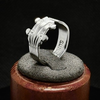 Guitar Ring