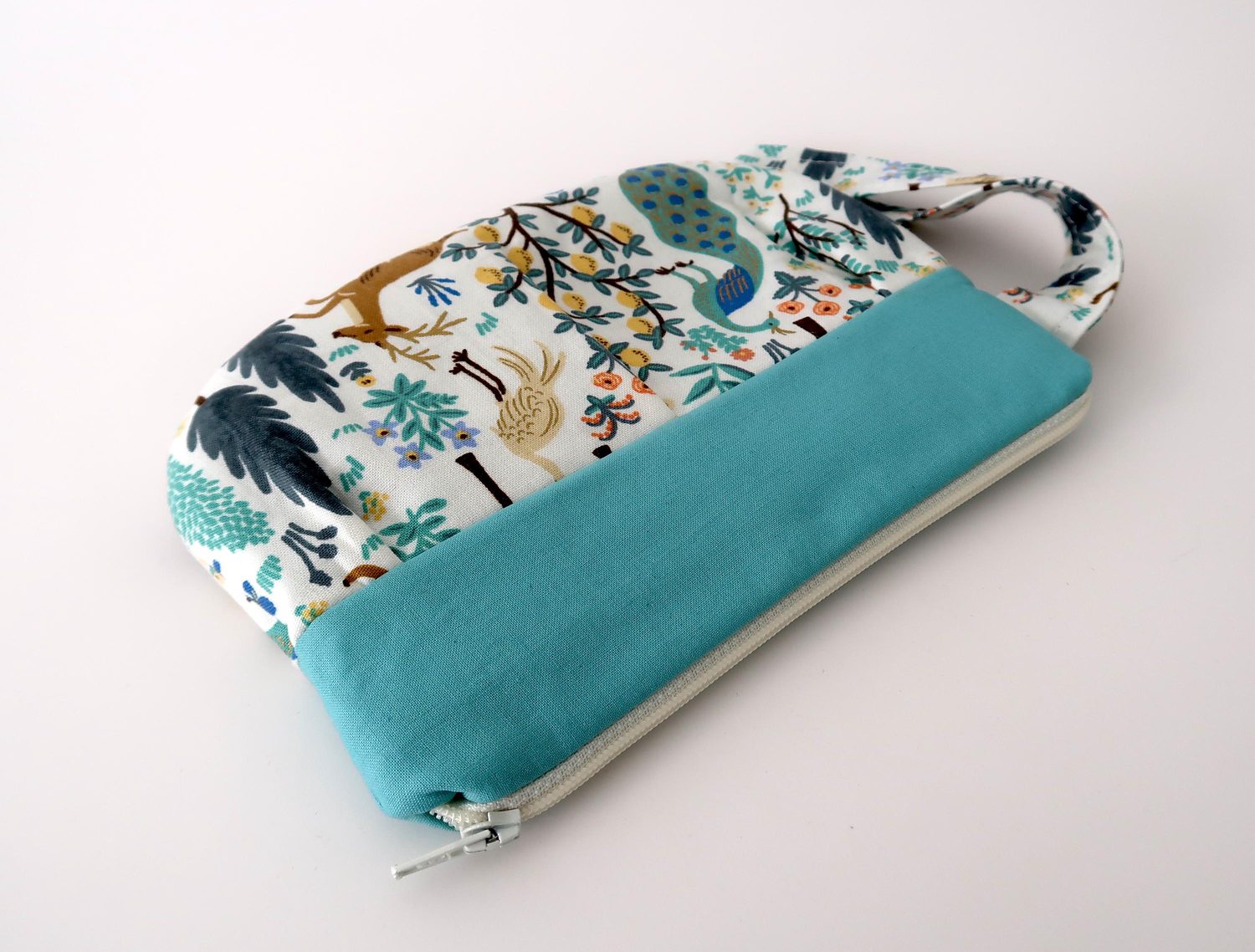 Pleated Wristlet – Menagerie on White, photo 5 of 5
