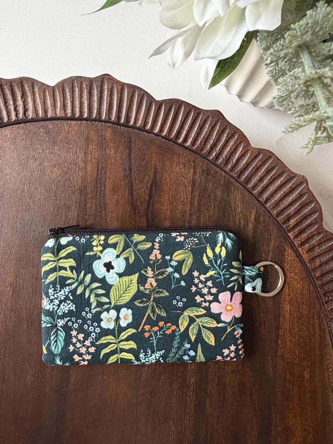 Keychain Pouch – Herb Garden (Dark) – handmade keychain pouch
