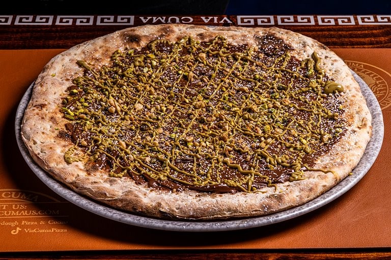 Pizza Speciale Nutella e Pistacchio