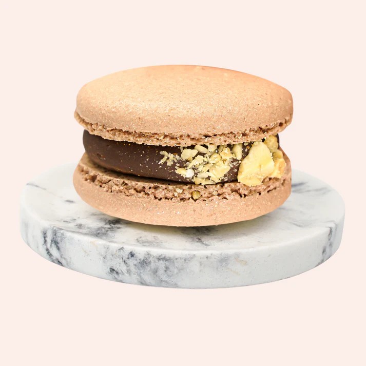 Snickers Macaron