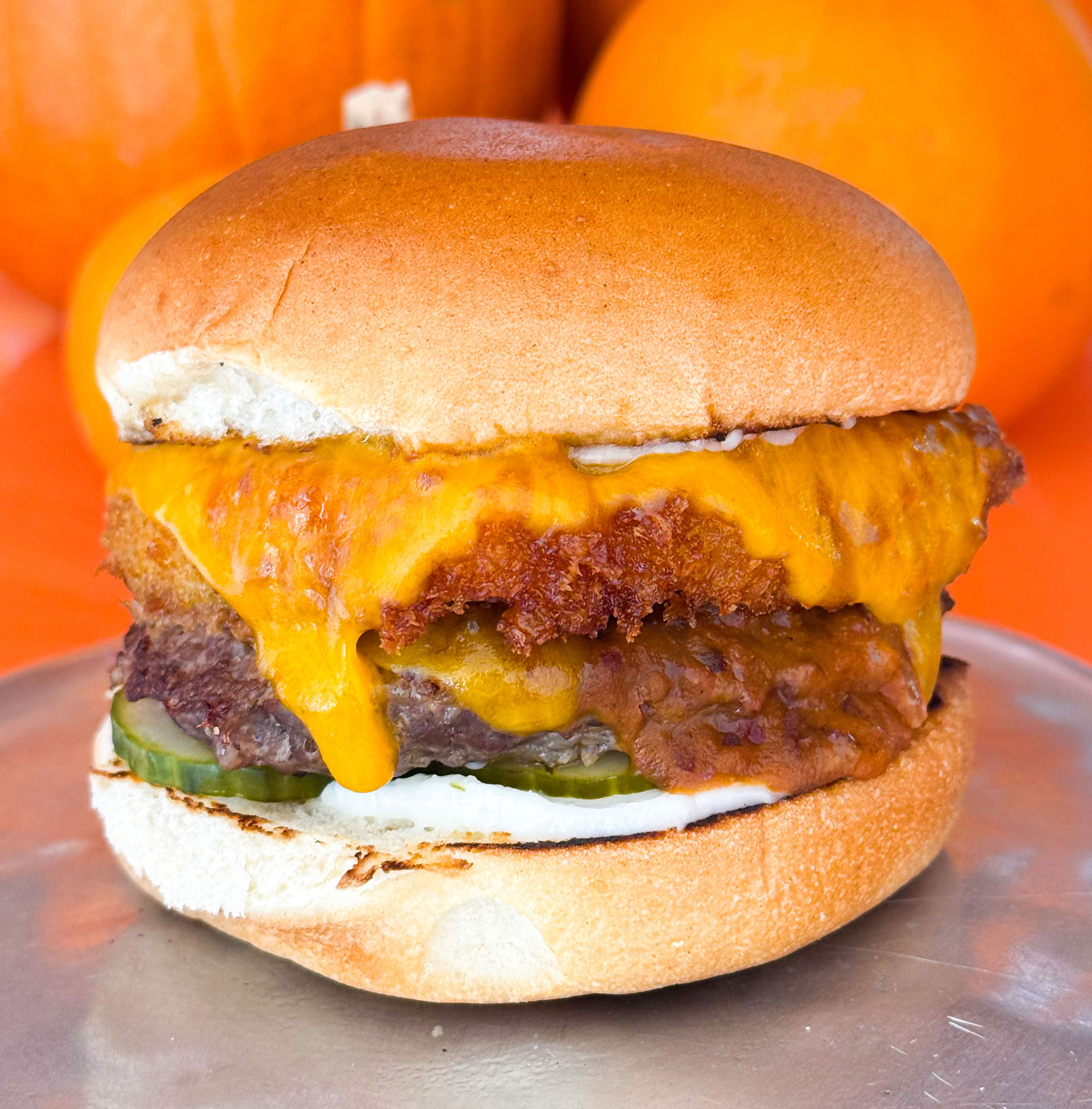 SPECIAL: ASTRO CHILI BURGER