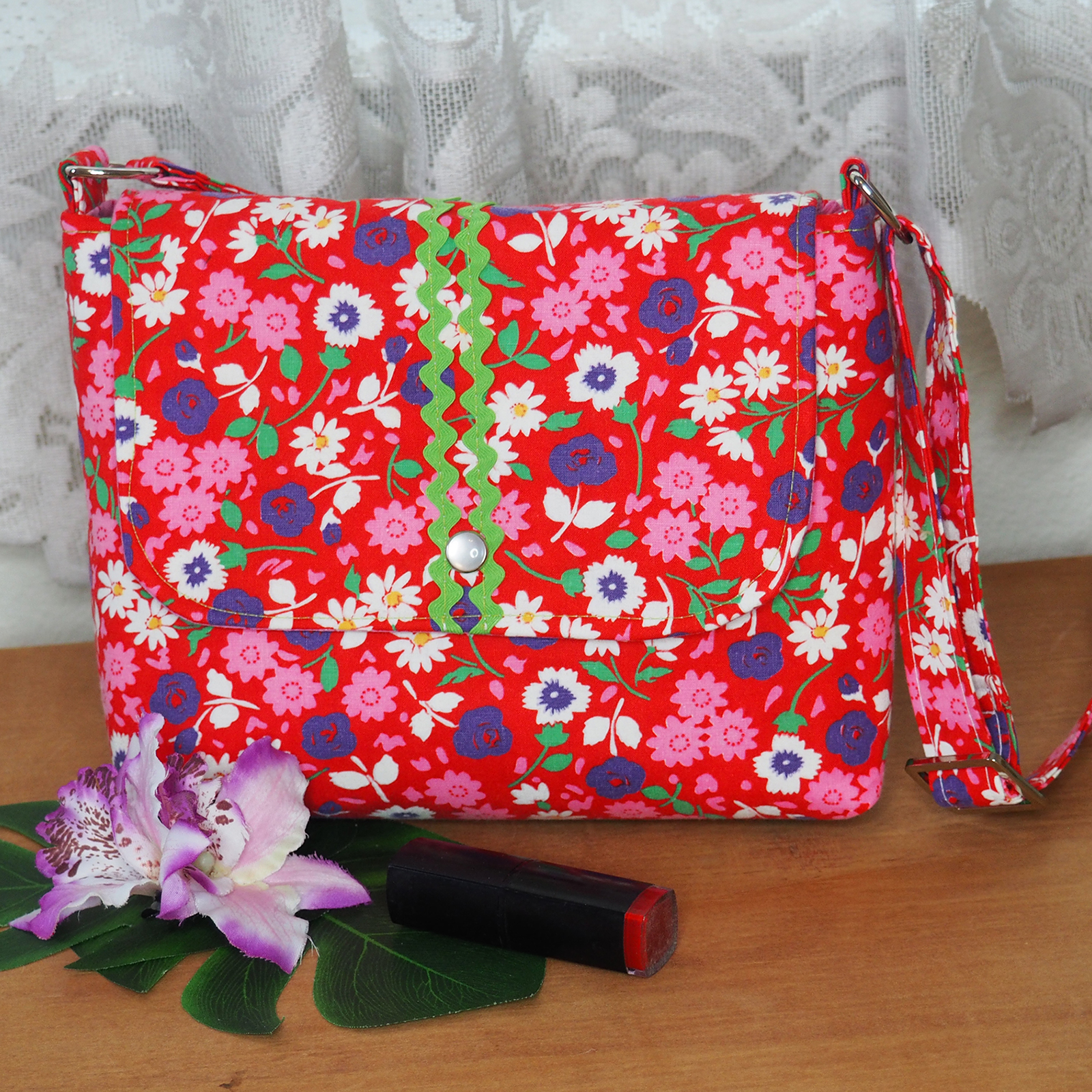 Vintage Valerie Crossbody Cutie