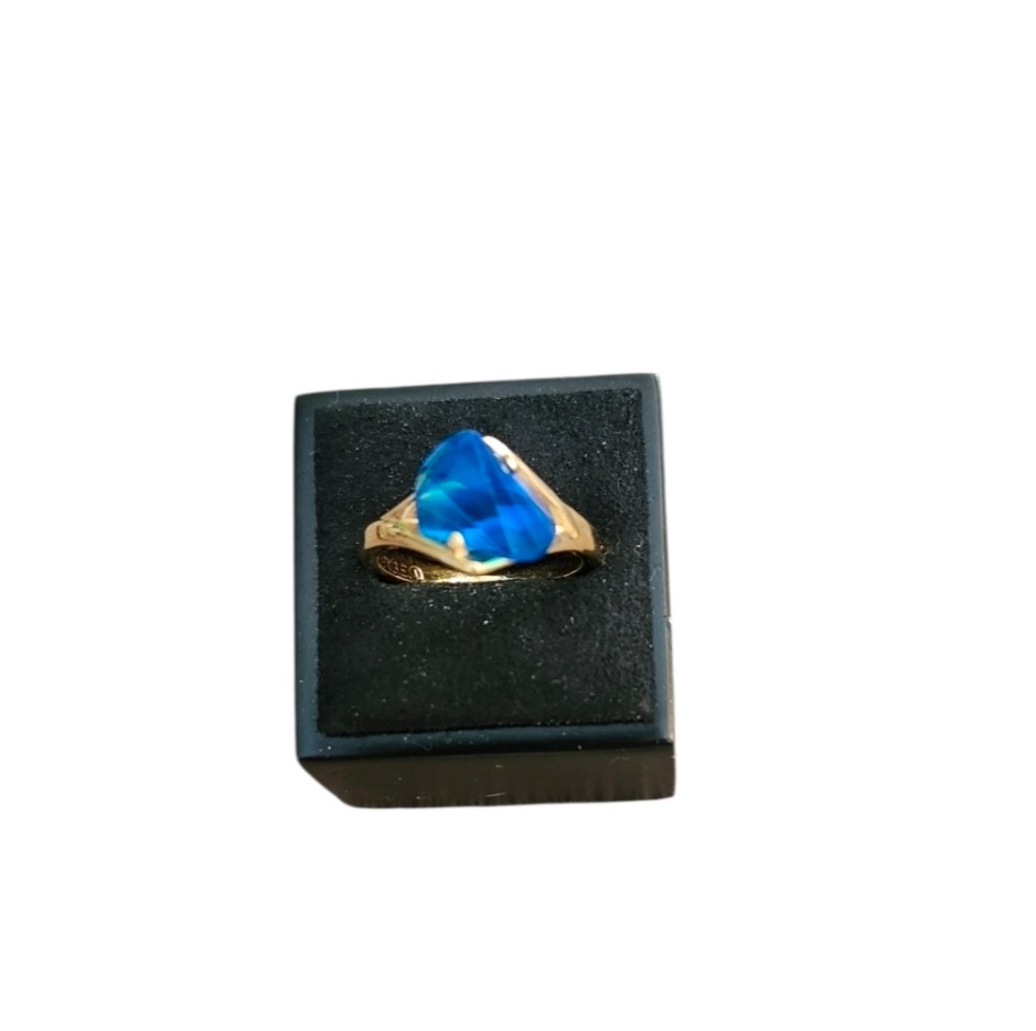 Size 8 18KT Gold Plated Geometric Cut Blue Crystal Ring
