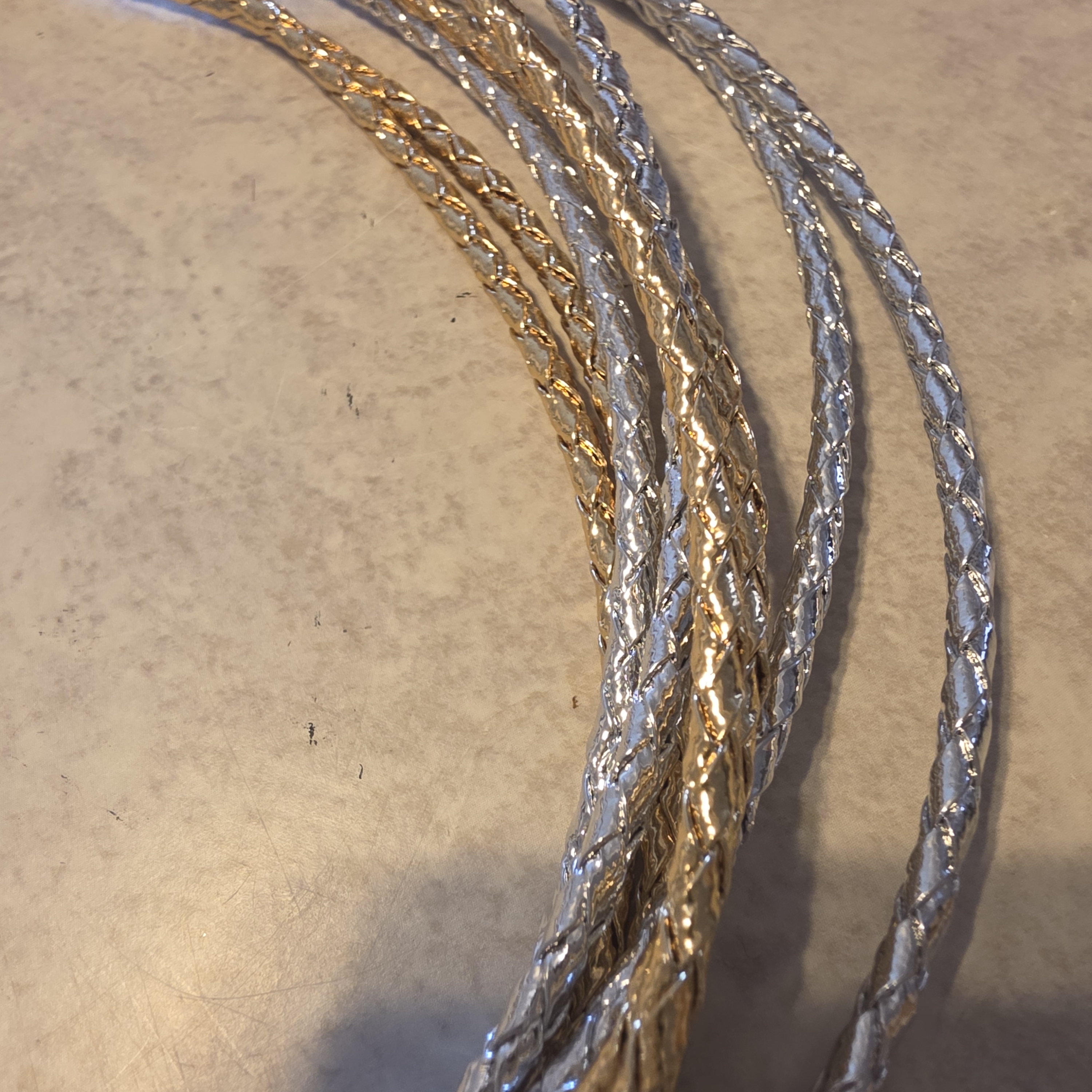 HB 2 Strand Lthrtte W/ Ferrule S/G     3 ea   SIL GOLD