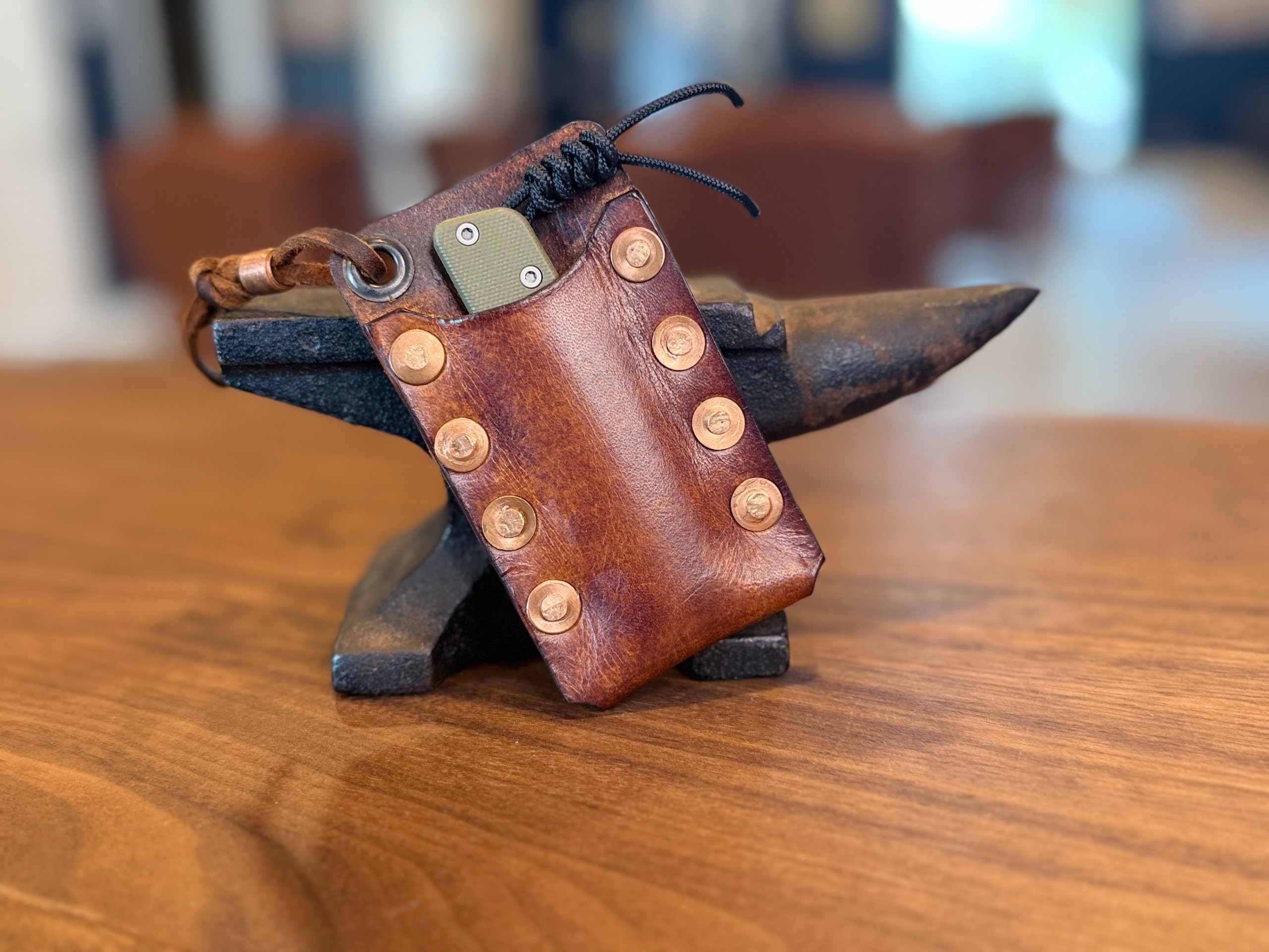 BoneDaddy Knife Slip with Rivets