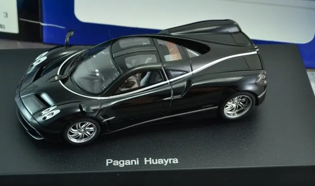 58209 Pagani Huayra