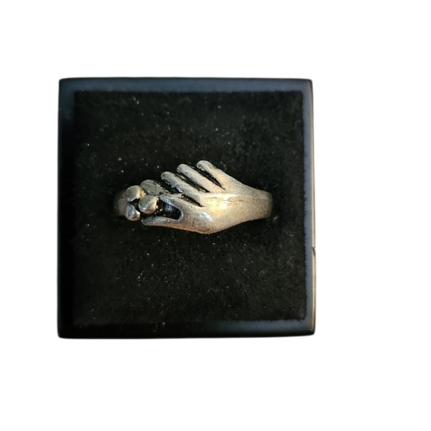 Size 7 Polished Silver Toned Hand Motif Ring 