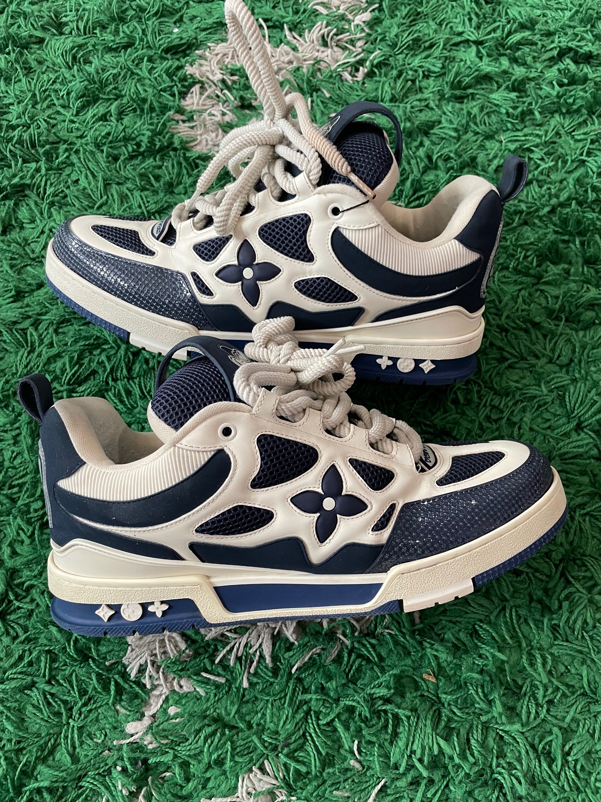 Louis Vuitton skate sneakers marine size 10 (used)
