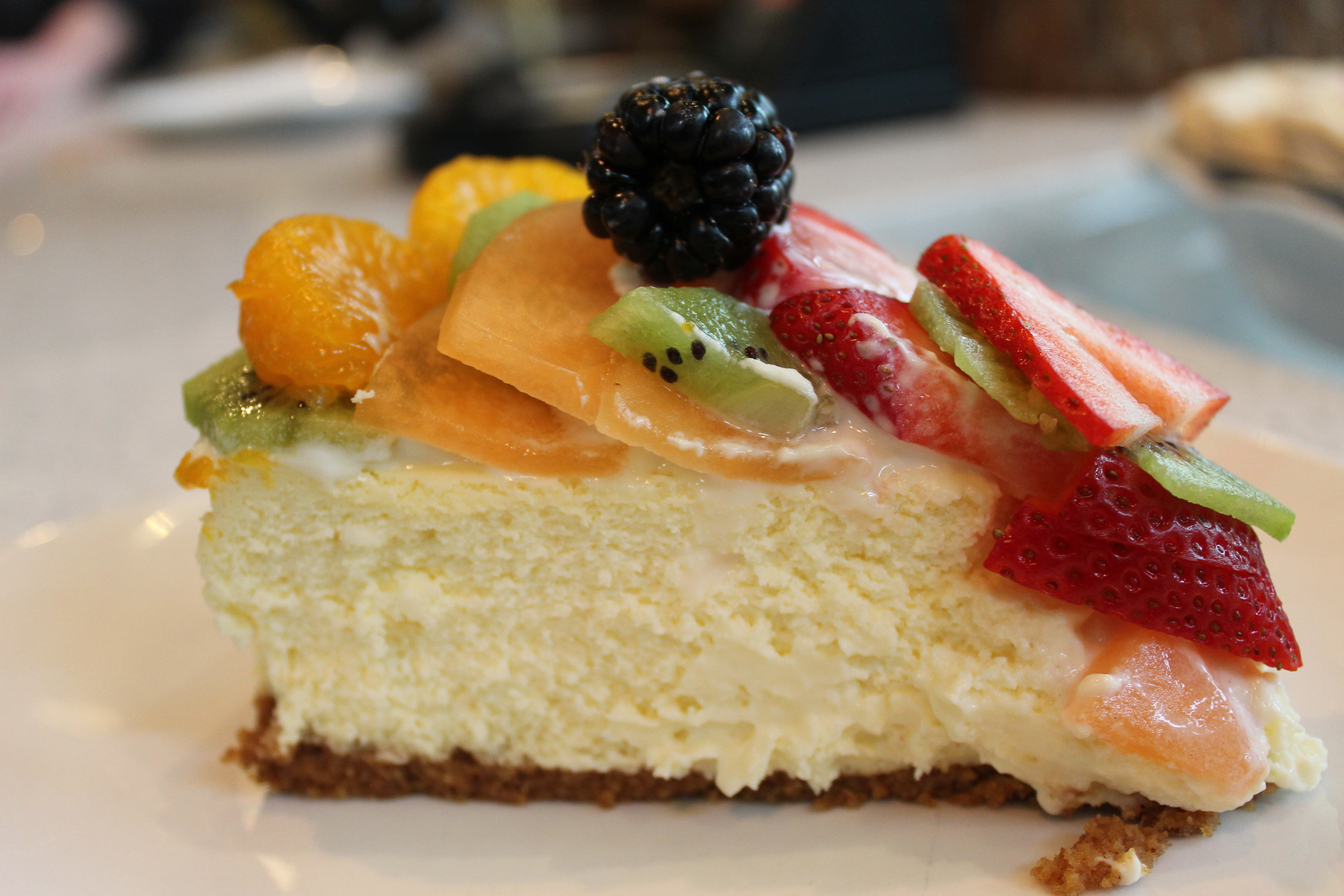 Fresh Fruit Cheesecake - Slice Out