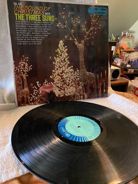 The Three Suns/The sound of Christmas