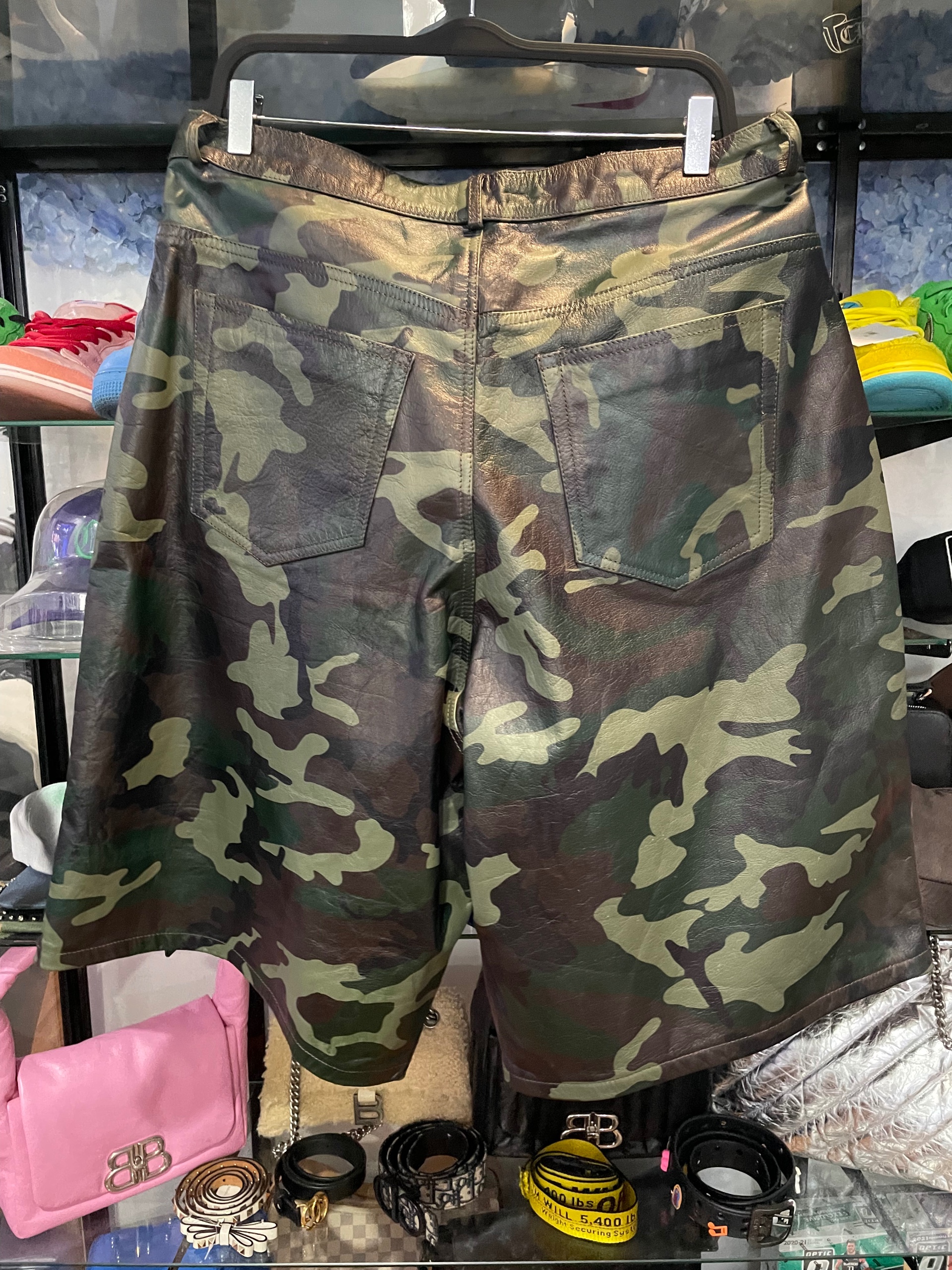 the GV Gallery Raspberry Hills Camo leather shorts size L (used), size L, used condition — photo 2 of 2