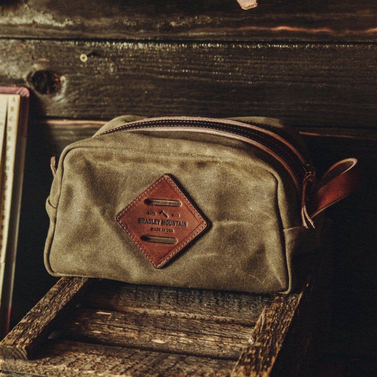Bradley Mountain - Dopp Kit - Field Tan
