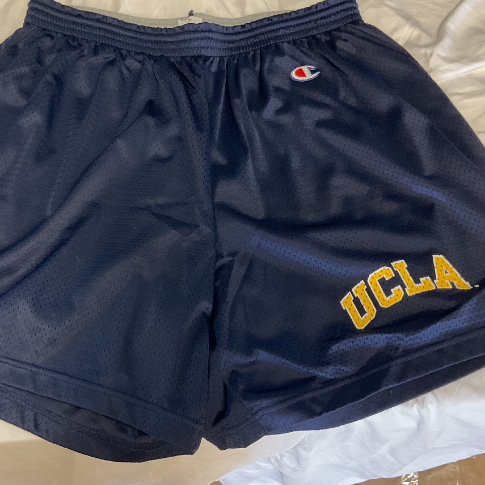 Champion UCLA Shorts (XL)