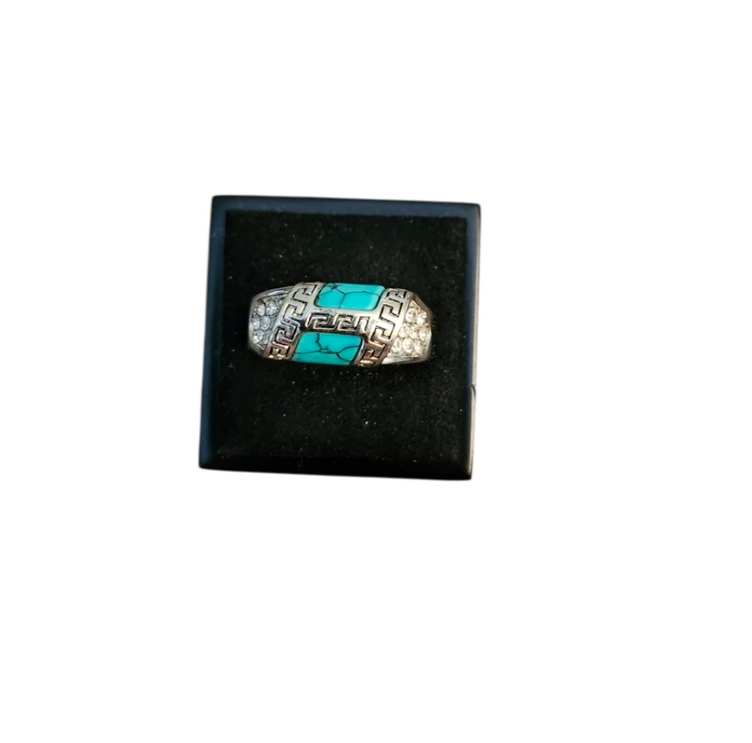 Size 8 Silver Toned Greek Design Turqouise Rhinestone Ring
