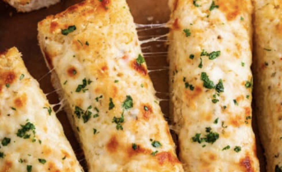 Garlic Bread w/ marinara