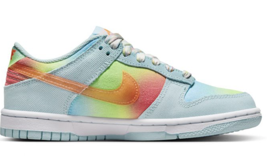 Nike Dunk Low size 5y (new)