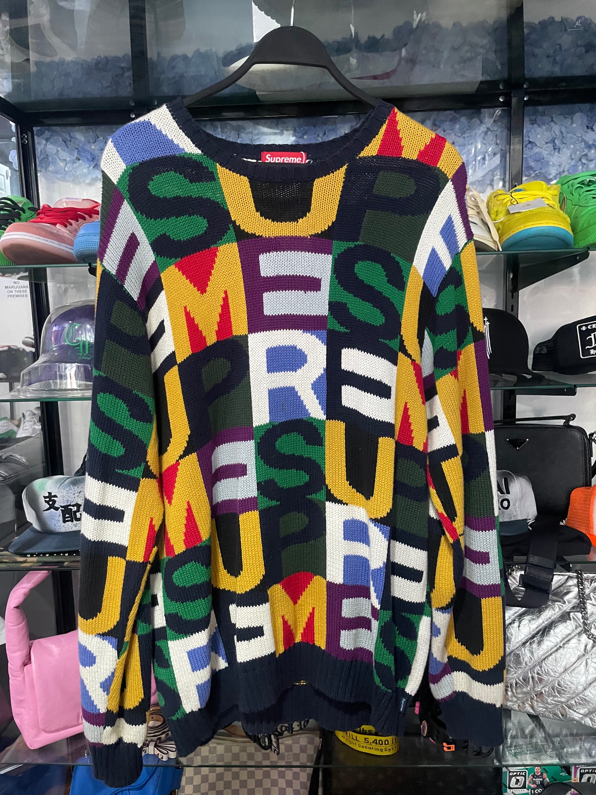 supreme big letters sweater size L (used)