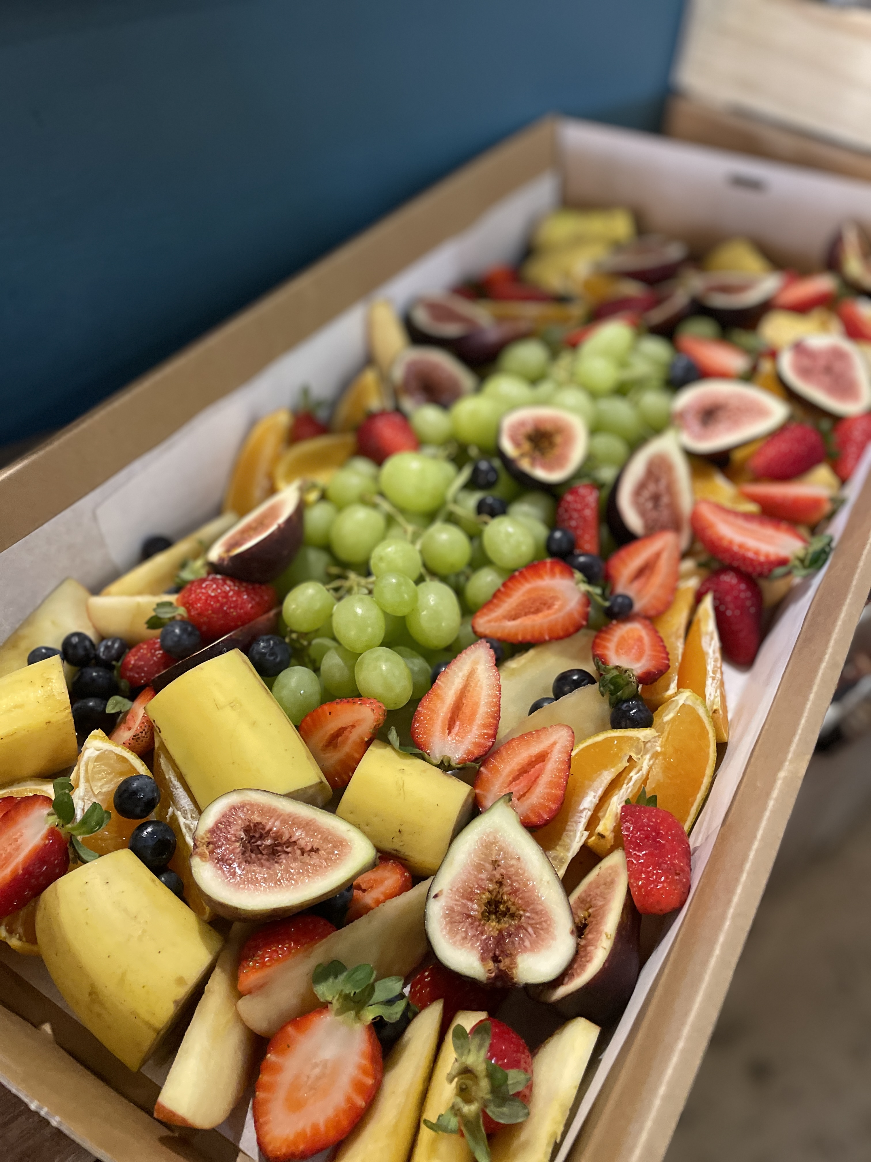 Fresh Fruit Grazing Box (8-10ppl)