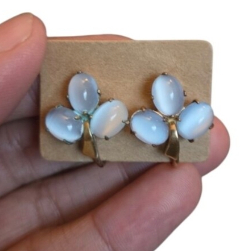 Vintage WRE Sterling 12K GF and Pale Blue Cat Eye Clover Screwback Earrings
