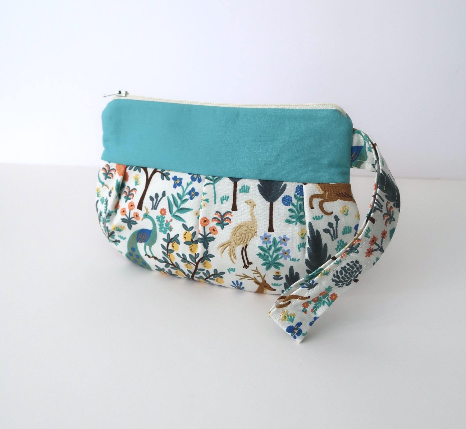 Pleated Wristlet – Menagerie on White – handmade clutch