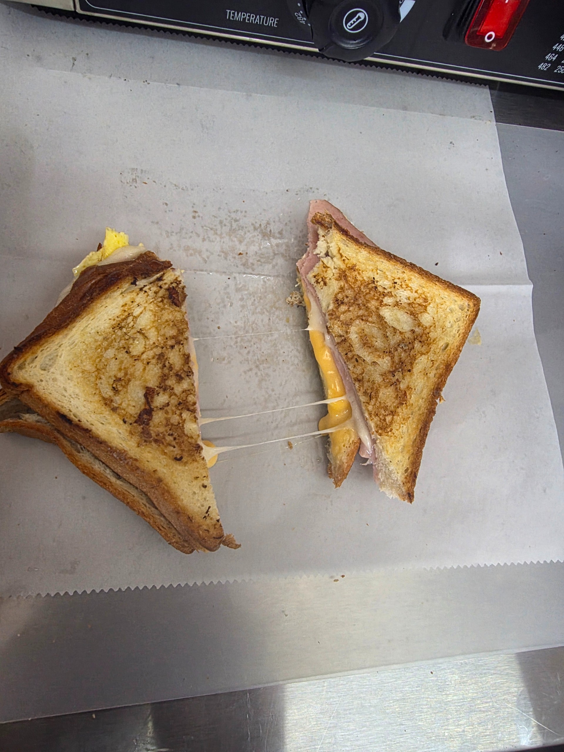 GRILLED HAM & CHEESE