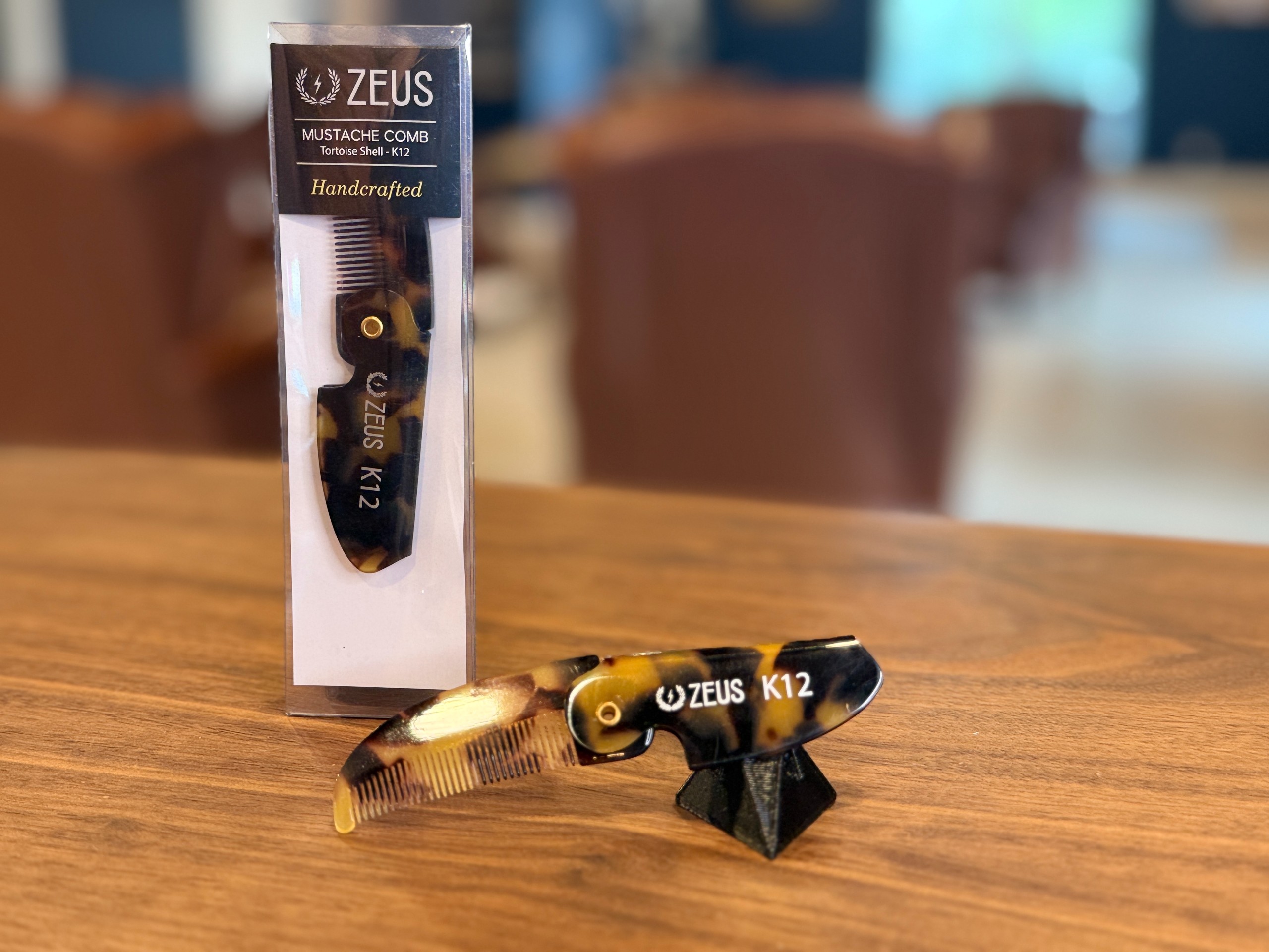 Zeus Mustache Comb -Tortoiseshell