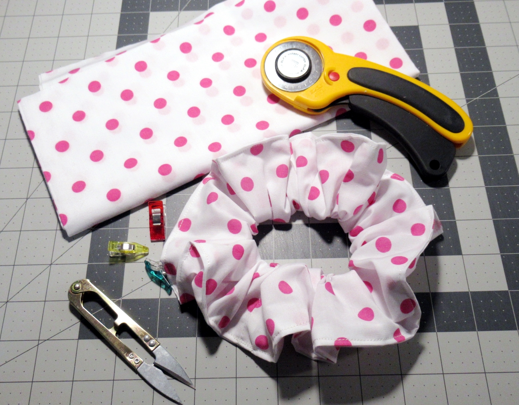 Jumbo Scrunchie Tutorial