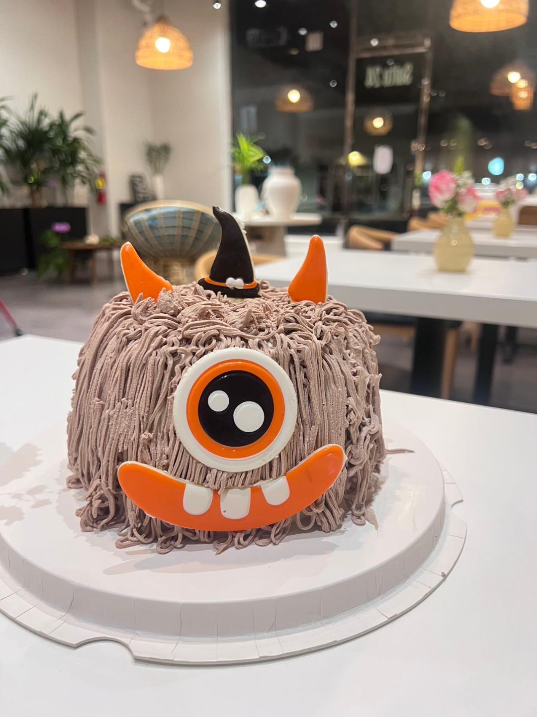 6" Chocolate Monster Cake