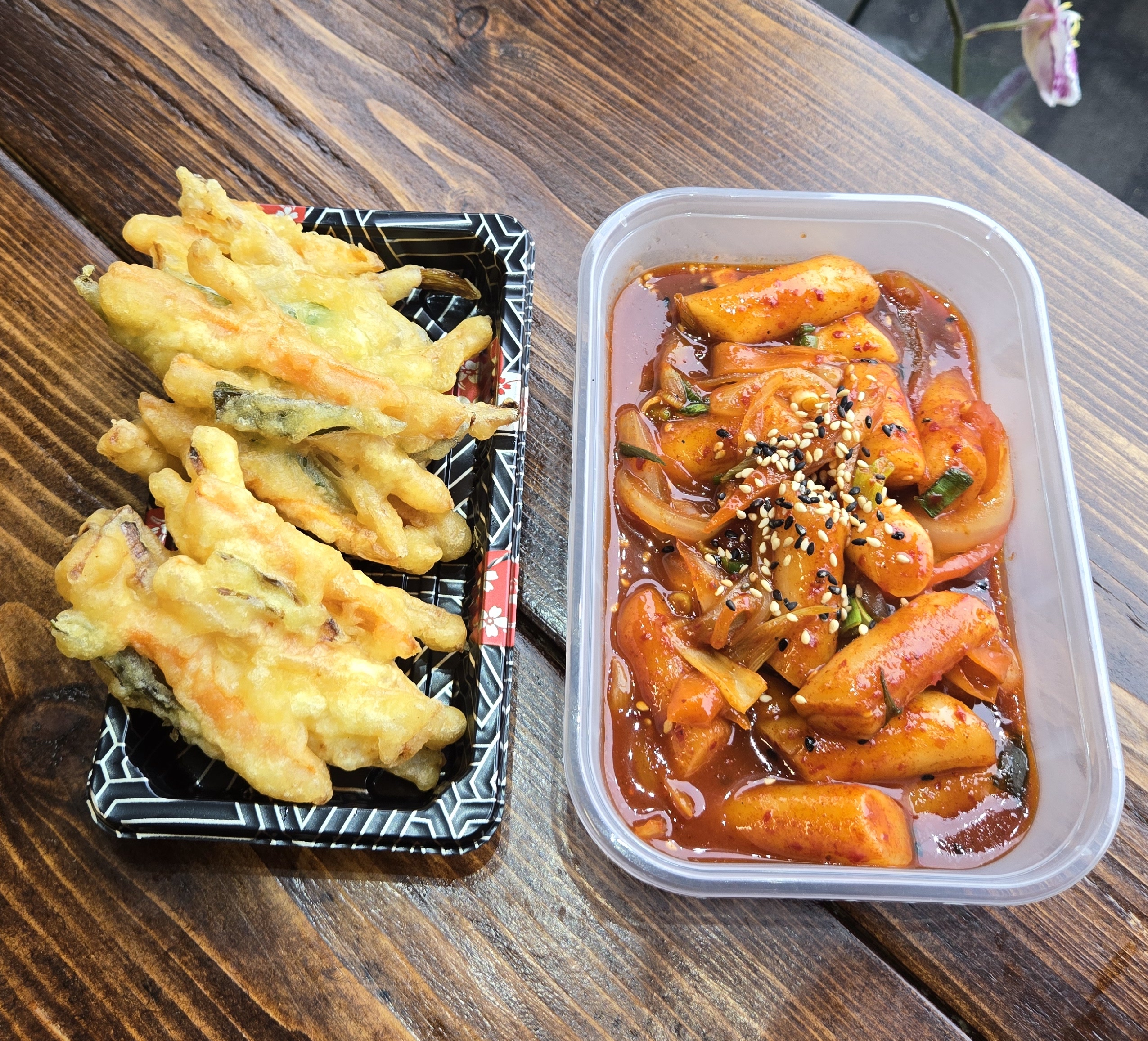 Ttekbokki with Veg Fritters