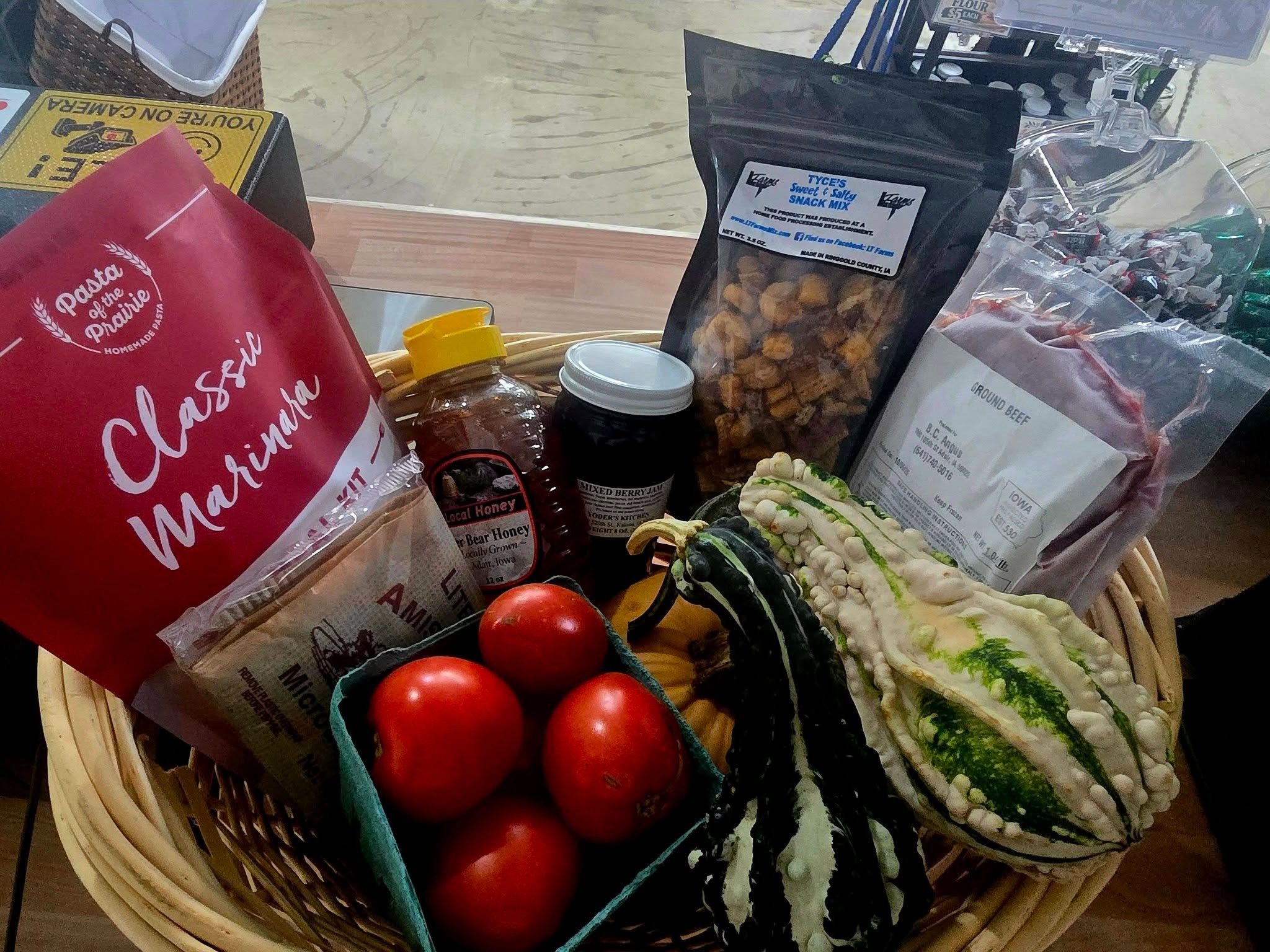 Quick Family Meal Gift Basket