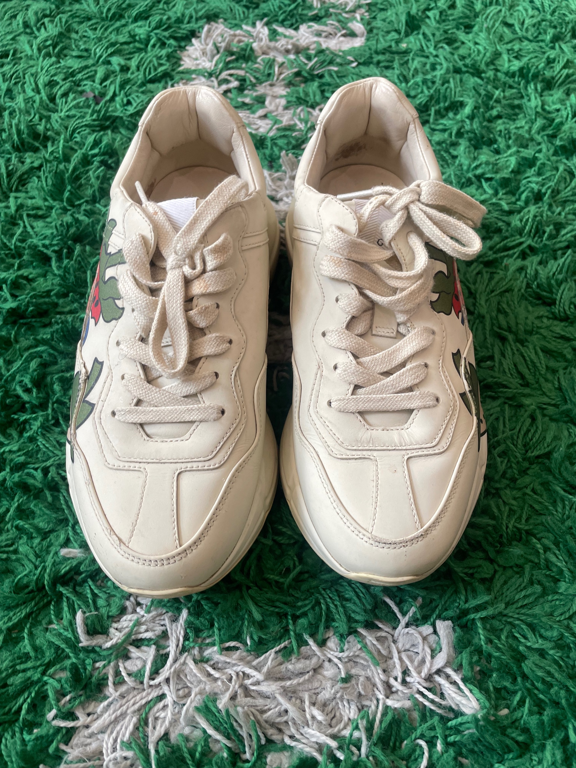 Gucci Women's Rhyton Strawberry Leather size 37.5 (used), size 37.5, used condition — photo 2 of 2
