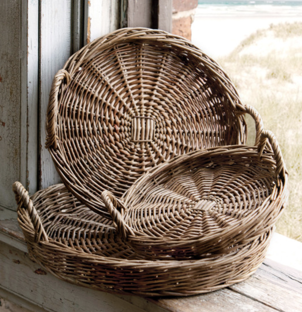 Round Willow basket trays