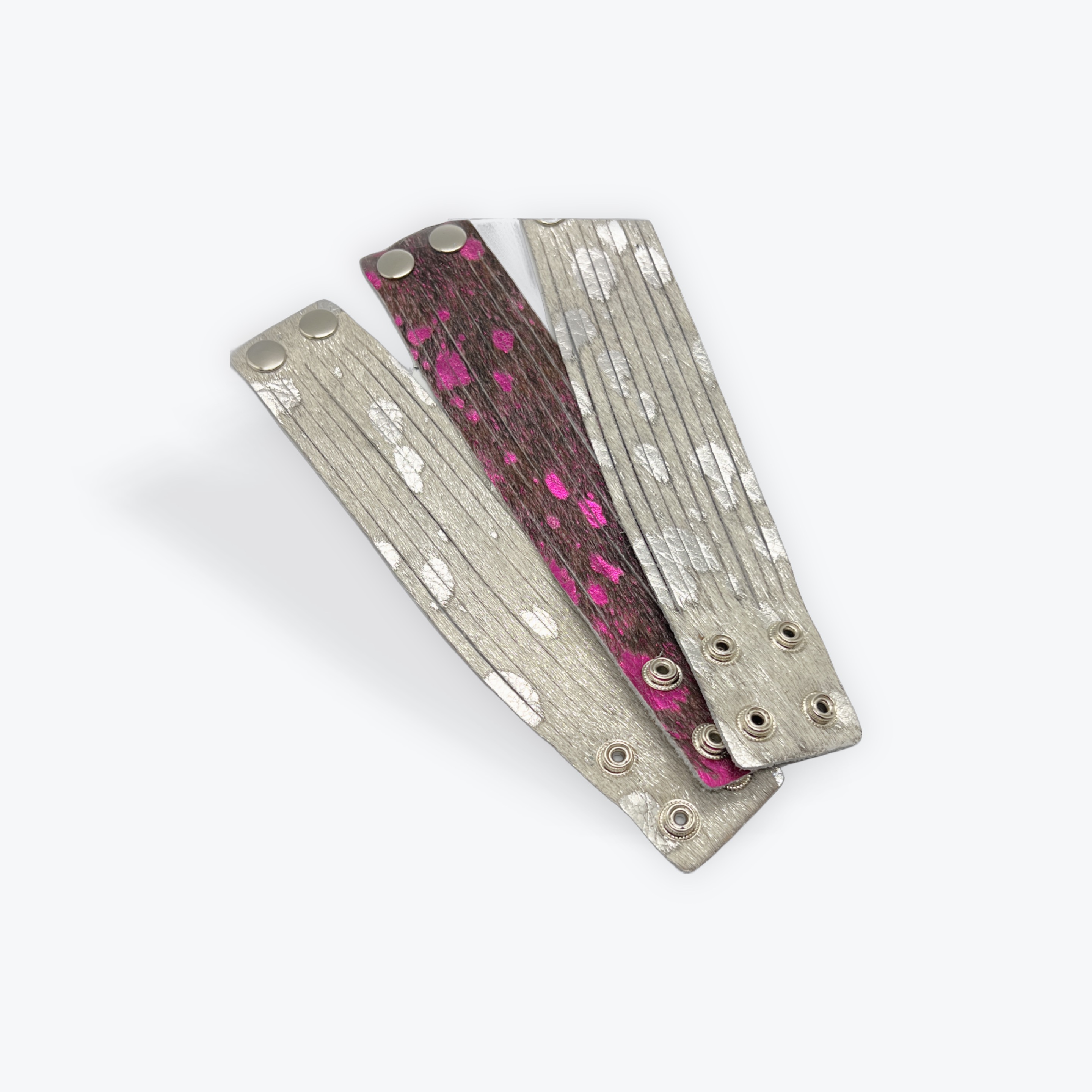 1.5" Leather Bracelet Cut/Metalic