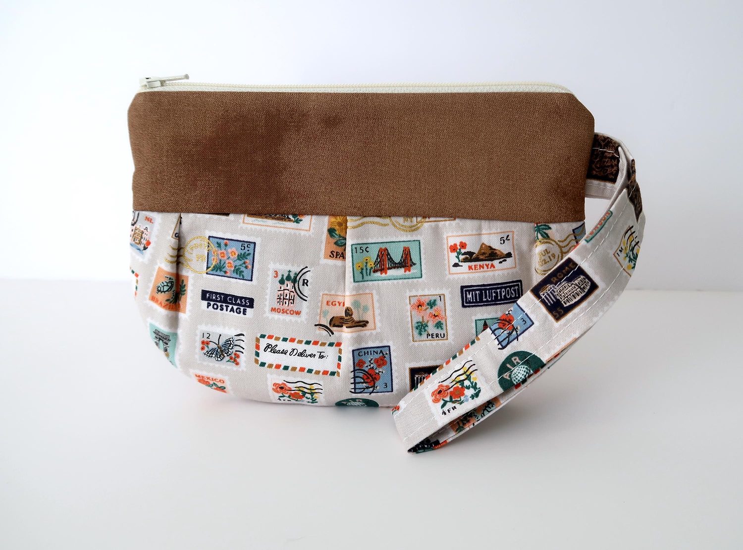 Pleated Wristlet – Postage Stamps Cream – handmade clutch